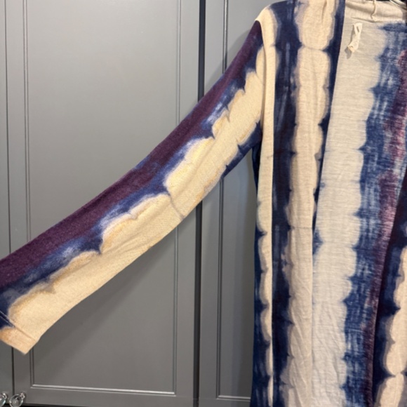 Johnny Was cardigan sweater, size L - Picture 3 of 11